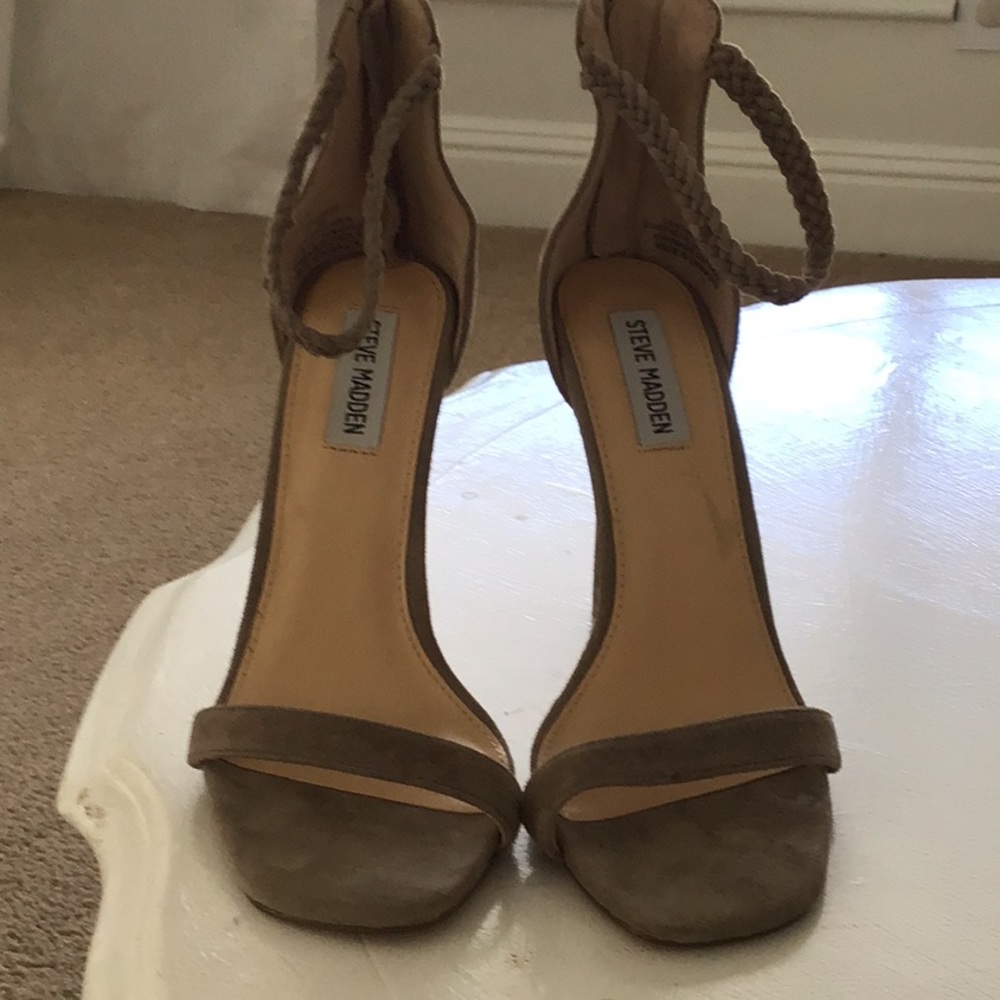 Steve Madden Taupe Heels
